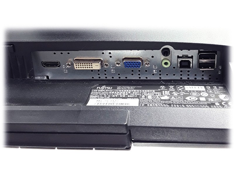 Fujitsu B22T-7 proGreen porty